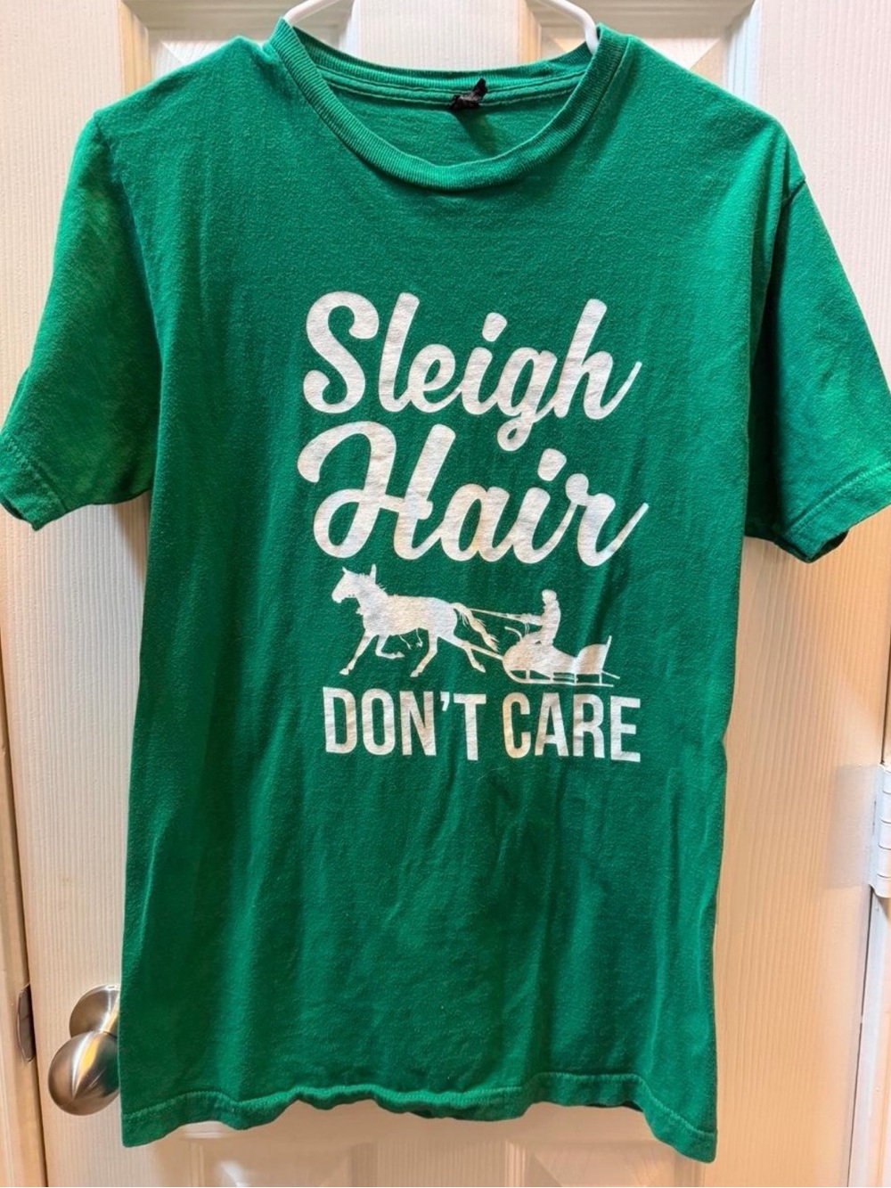 Green 'Sleigh Hair Don't Care' Graphic Tee in M